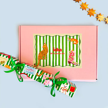 Favourite Things DIY Cracker set | Refillable Crackers | Christmas Crackers (Copy)